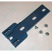 Синий пластмассовый фиксатор-защёлка HP 224981-001 для 5.25" устройств в HP ML370 (Лобня)